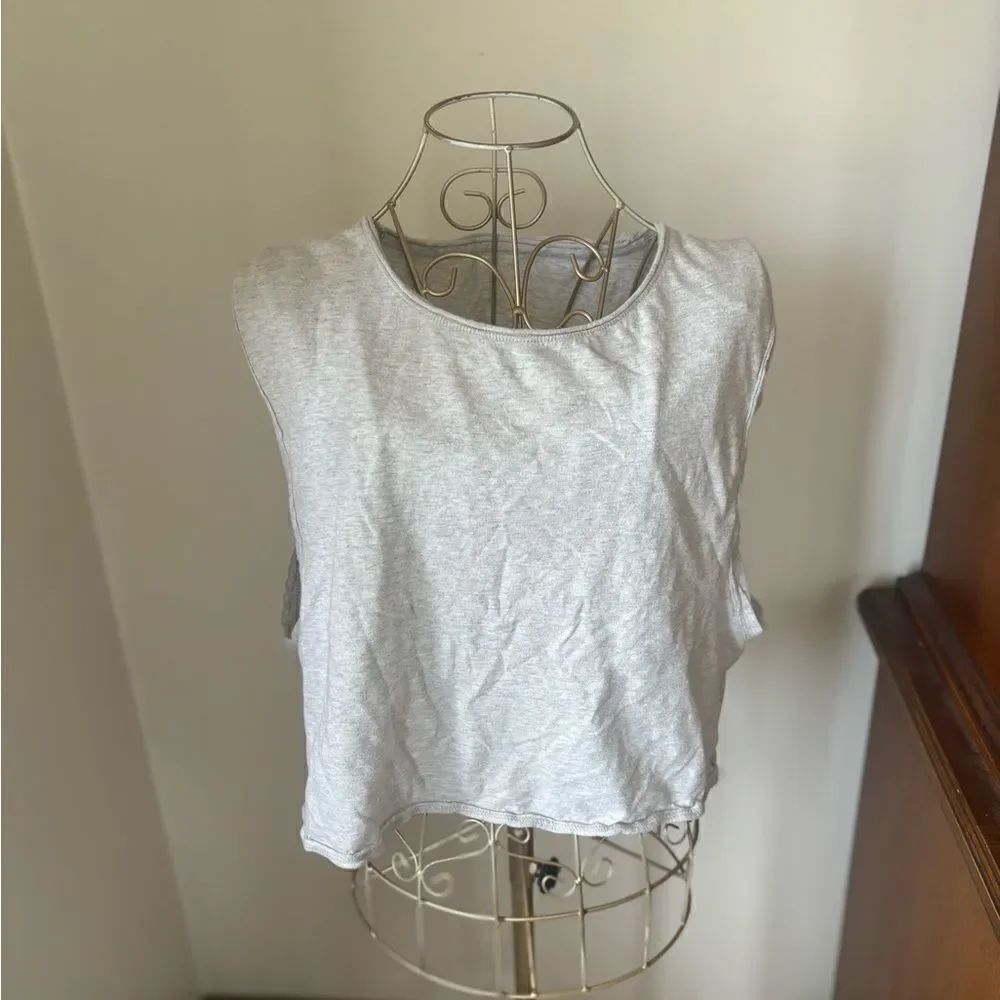 American Eagle Outfitters Crop Tank Top Size Medium Heather Gray